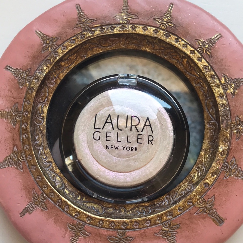 LAURA GELLER BAKED GELATO SWIRL ILLUMINATOR